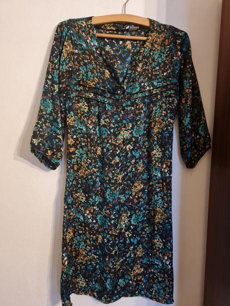 Kvietkované šaty, m