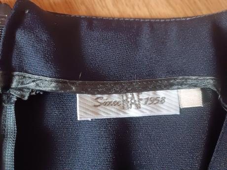 Dámske púzdrové šaty, s