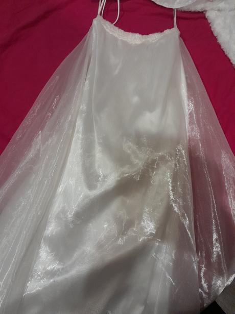 Šaty na prijimanie, 140