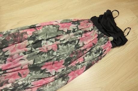 Dlhé spoločenské šaty, 42