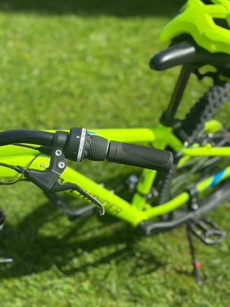 Bicykel rockrider st100 v. 26 s prilbou, 26