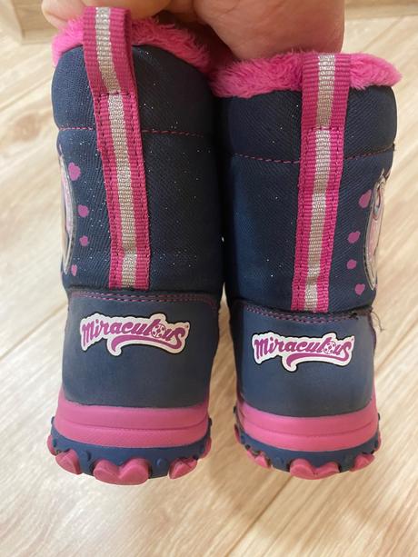 Cizmy miraculous, 26