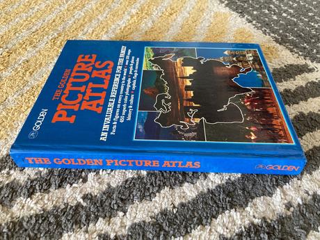 The golden picture atlas (1983),