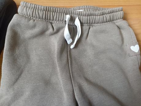 Dievcenske teplaky 92, reserved + primark, 92