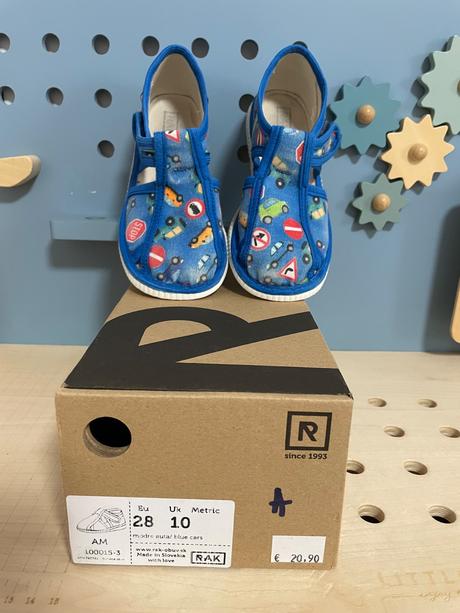 Rak papuce 28 s autami, rak,28