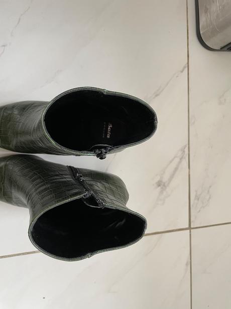 Bata kozene kotnikove cizmy, baťa,36