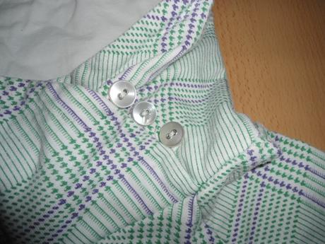 Bielo-zeleno-fialova mikina, xs