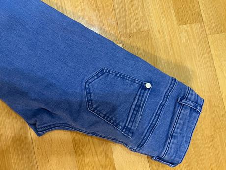 Elasticke rifle s prestrihnutymi kolenami, 146