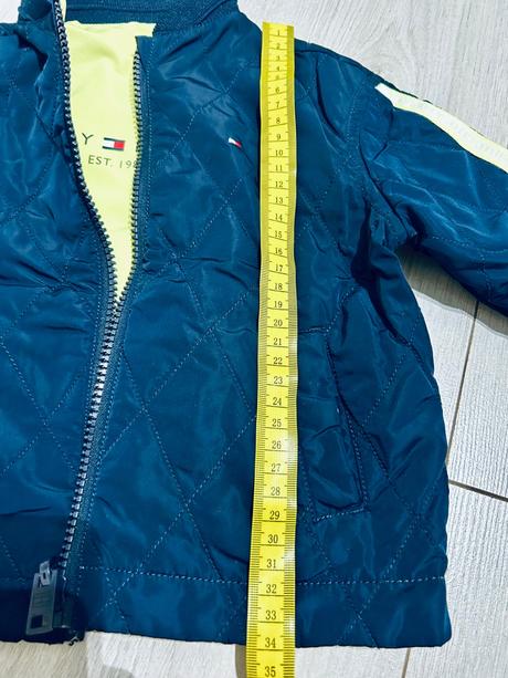 Tommy hilfiger obojstranna vetrovka, 86