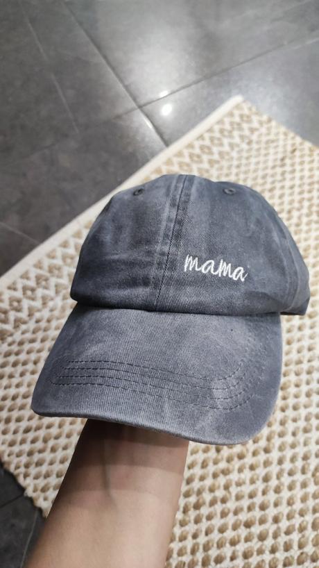 Šiltovka s výšivkou mama, 