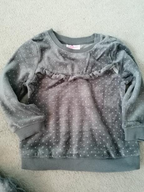 Krásna zamatová súprava s volánikmi, pepco,86