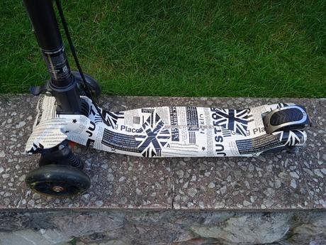 Detská trojkolesová kolobežka, nils