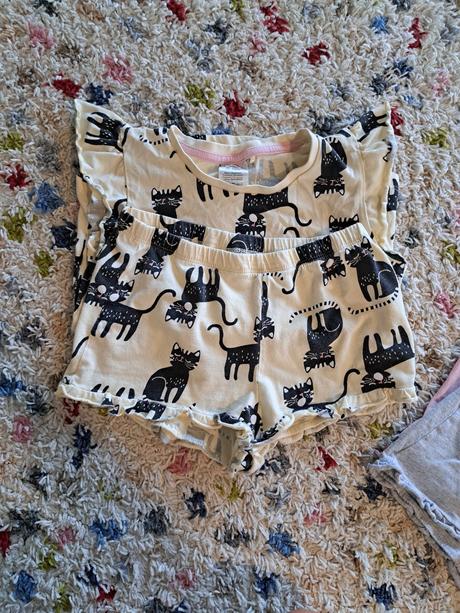 2 ks letné pyžamo, lindex,122