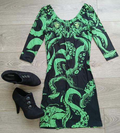 Zelene vzorovane saty, m