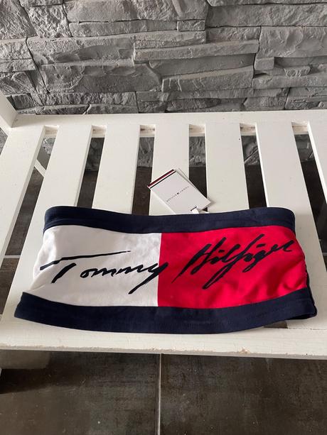 Tommy hilfiger v.s, tommy hilfiger,s