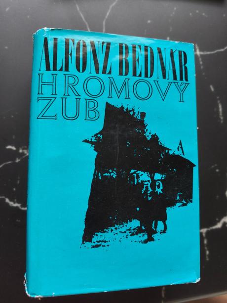 Hromový zub,