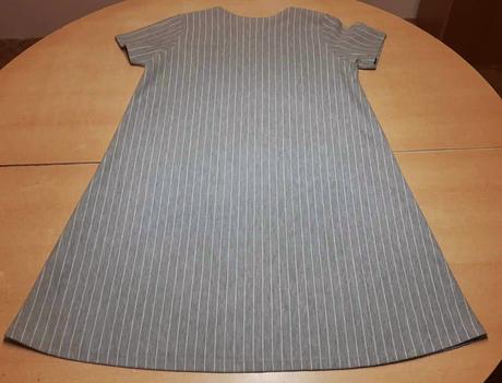 Predám dievčenské šaty stradivarius veľ.s, stradivarius,s