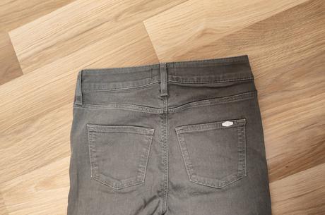 Elastické tmavo zeleno-sivé nohavice, f&f,34