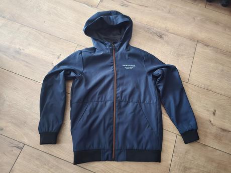 Prechodna bunda, 152