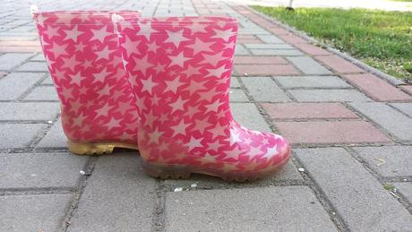 Dievčenské gumáky, 31