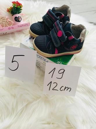 Topánky tenisky 19, protetika,19