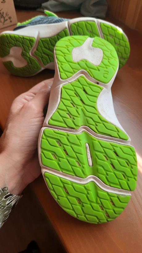 Lahke a pomerne siroke tenisky aj do haly, decathlon,30