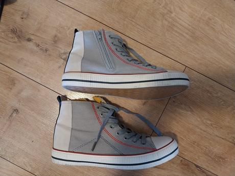 Kotnikove tenisky, 39