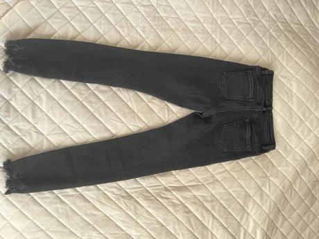 Čierne skinny rifle, s