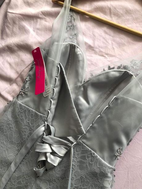 Krasne spoločenské šaty č.36, 36