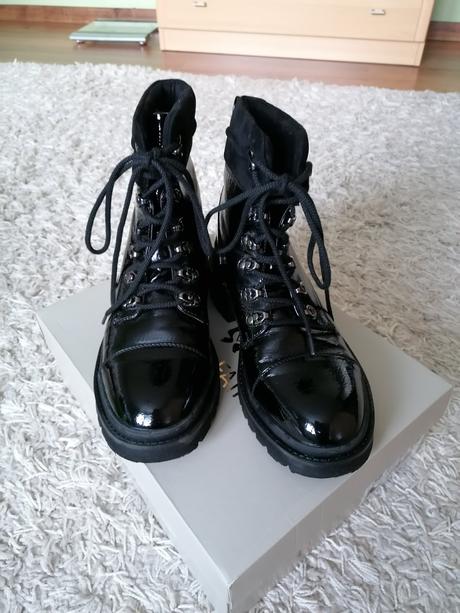 Lakované topánky, 38