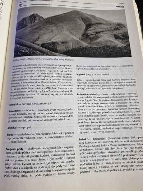 Predám knihu encyklopedia zeme z roku 1995. 717 s,