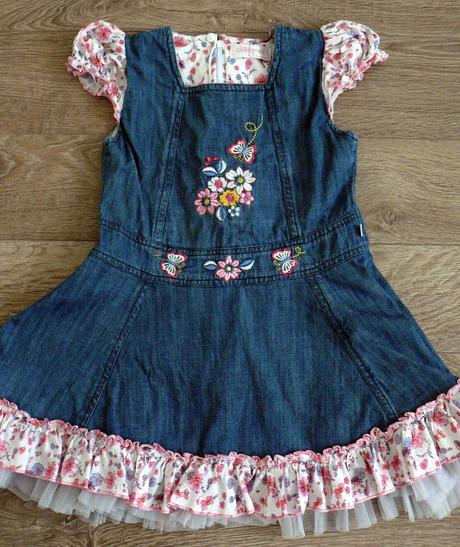 Krásne letné šaty s výšivkami a spodničkou na 4-5r, 104
