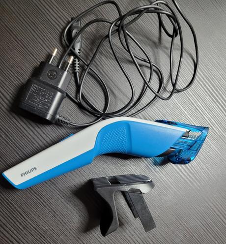 Philips zastrihávač vlasov a fúzov,