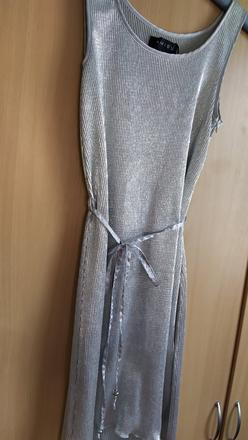 Strieborné šaty, 34