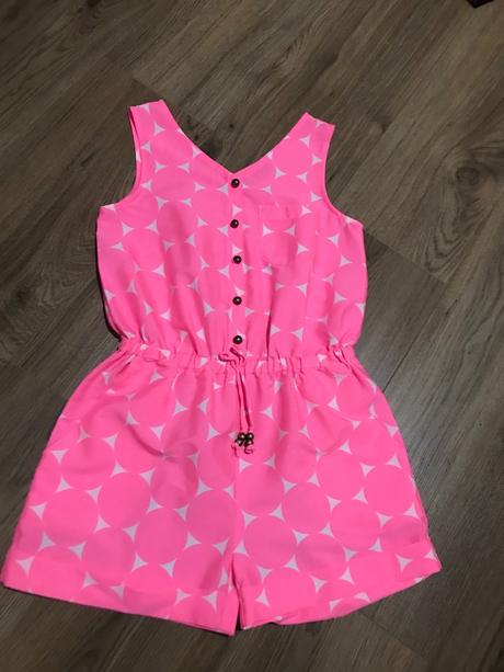 Overal next vel.9 rokov, next,140