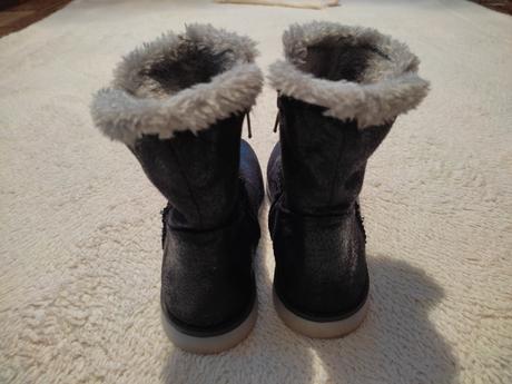 Čierne polo cizmicky, 31