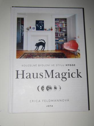 Kniha hausmagick,