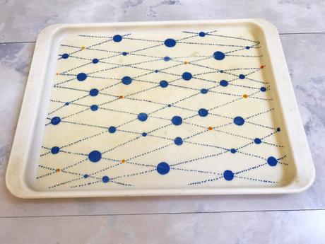 Plastová stará tácka, 