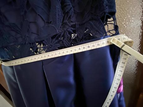 Spoločenské šaty, 38