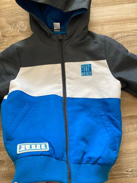 Krásna prechodná bundička, 122