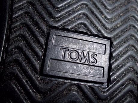 Toms čierne plátené 3-3,5, 36