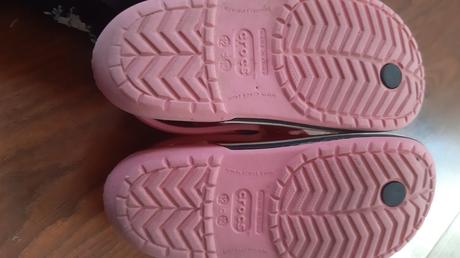 Crocs, crocs,25