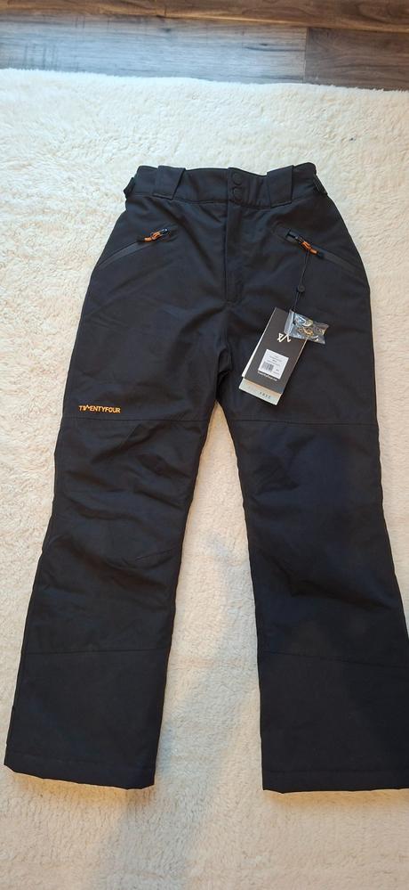 Dievčenské oteplovačky, 152