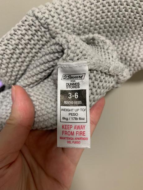 Sivý svetrík na gombíky, st. bernard,62