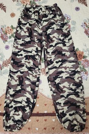 Maskáčové nohavice na 11-12 rokov, 146