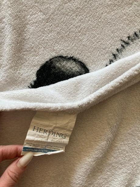 Krásna dečka  panda, 