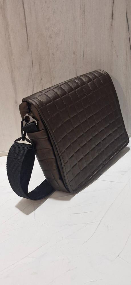 Crossbody,