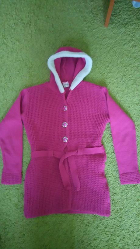 Sveter pre dievčatko, 146