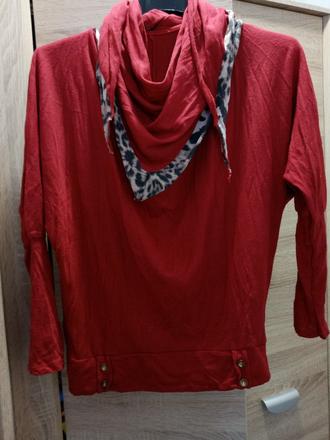 Pulovrik so satkou, s