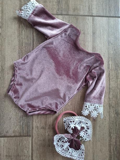 Body plus čelenka, 62